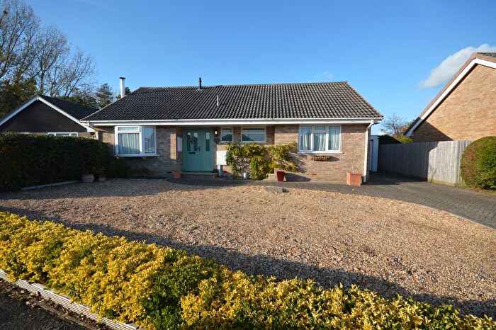 3 Bedroom Bungalow To Rent In Little Dene Copse, Pennington, Lymington, Hampshire, SO41