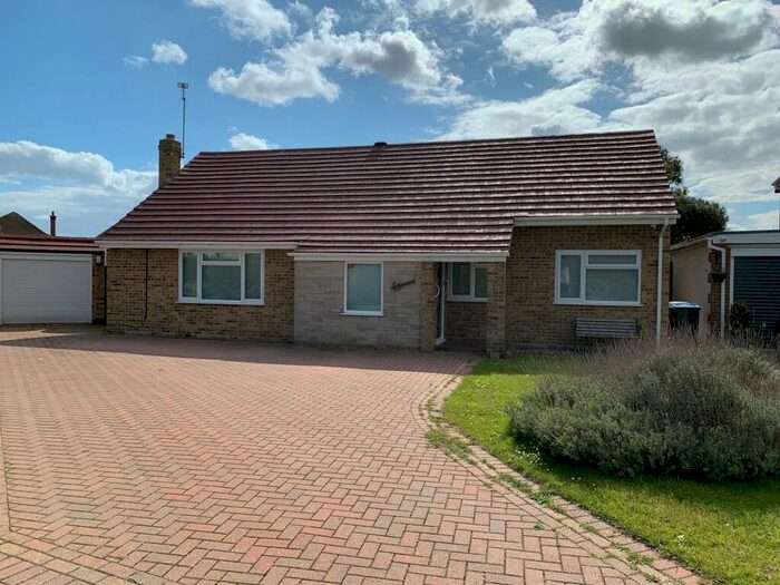 3 Bedroom Semi-Detached Bungalow To Rent In Hiller Close, Broadstairs, CT10