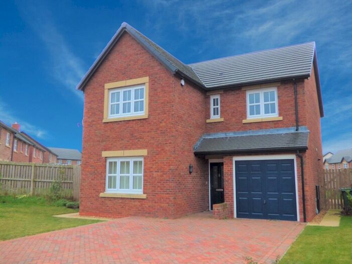 4 Bedroom Detached House For Sale In Stablewood Close, PR4