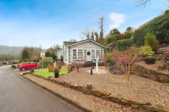 2 Bedroom Mobile/park Home For Sale In Cupola Park, Whatstandwell, Matlock, DE4