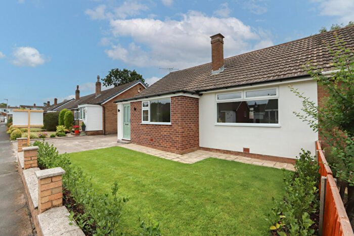 2 Bedroom Semi-Detached Bungalow For Sale In Cedar Grove, Preston, PR4