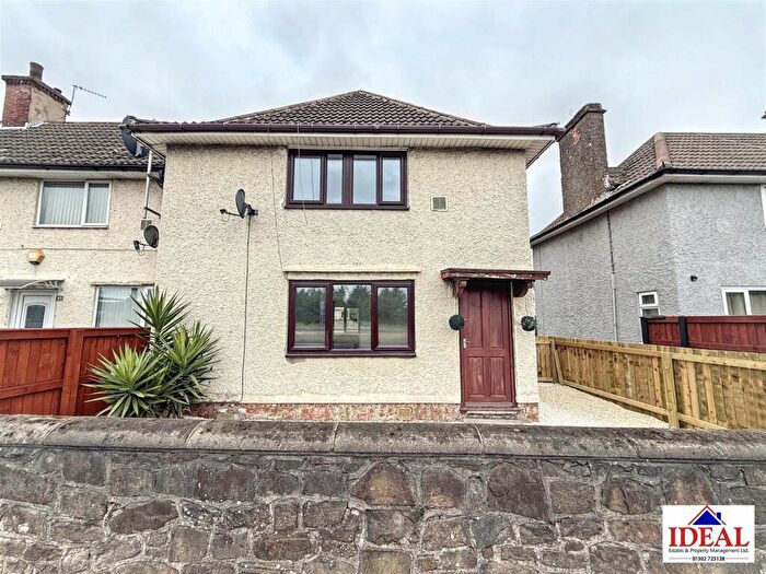 3 Bedroom End Of Terrace House For Sale In Great North Road, Woodlands, Doncaster, DN6