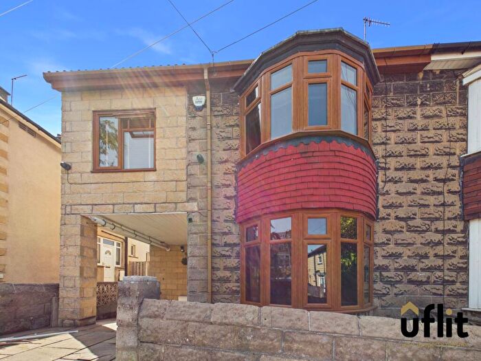6 Bedroom Semi-Detached House For Sale In Seabrook Road, Sheffield, S2