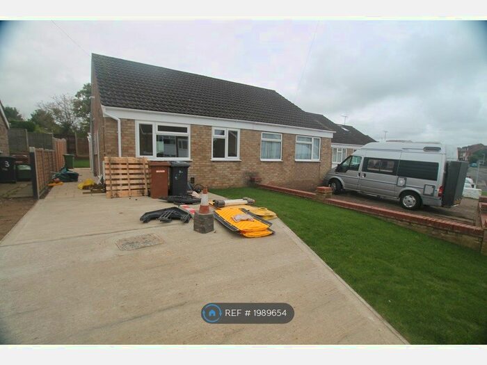 2 Bedroom Bungalow To Rent In Wantage Road, Irchester, Wellingborough, NN29