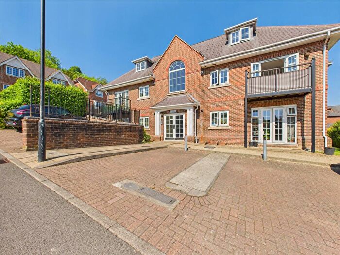 2 Bedroom Flat To Rent In Kingfisher Place, The Sidings, High Wycombe, Buckinghamshire, HP11