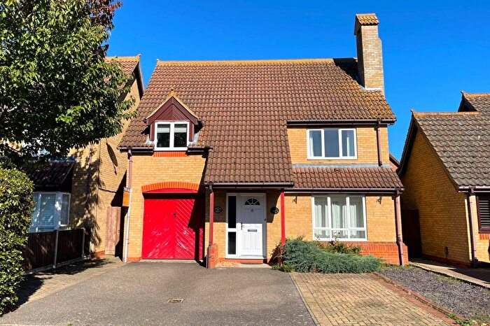 4 Bedroom Detached House For Sale In Merlin Drive, Sandy, SG19