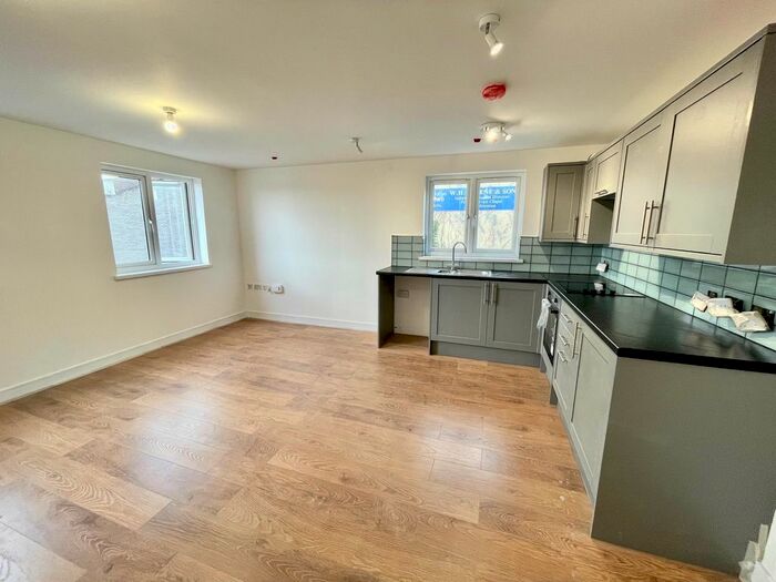 2 Bedroom Flat To Rent In Main Street, Barry, CF63