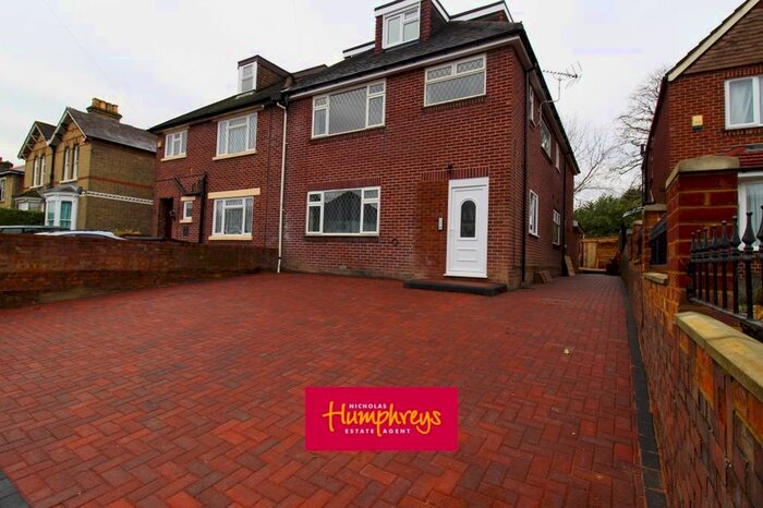 3 Bedroom Flat To Rent In Belmont Road, St Denys SO17