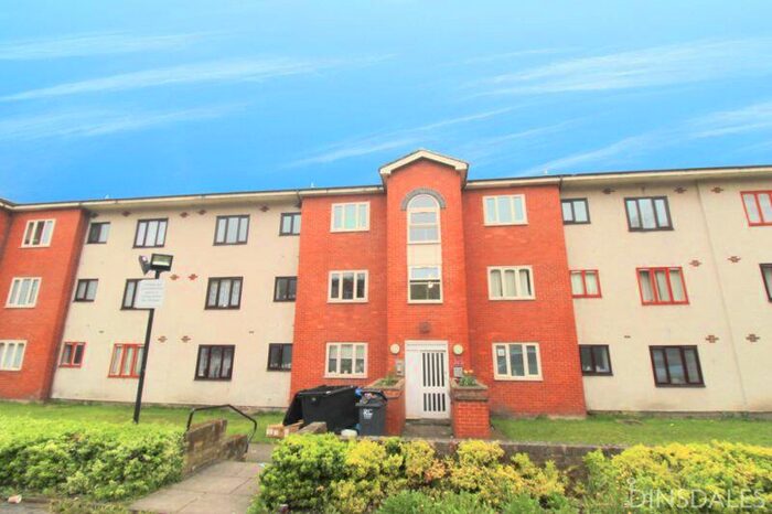 3 Bedroom Apartment To Rent In Regency Court, Off Whetley Lane, Bradford, BD8