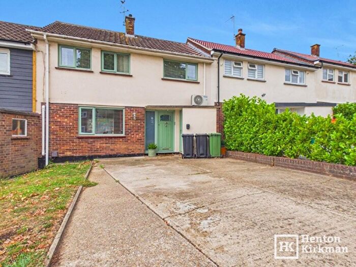 3 Bedroom Terraced House For Sale In Kings Way, Billericay, Essex, CM11