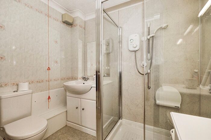 1 Bedroom Flat For Sale In East Parade, Harrogate, HG1