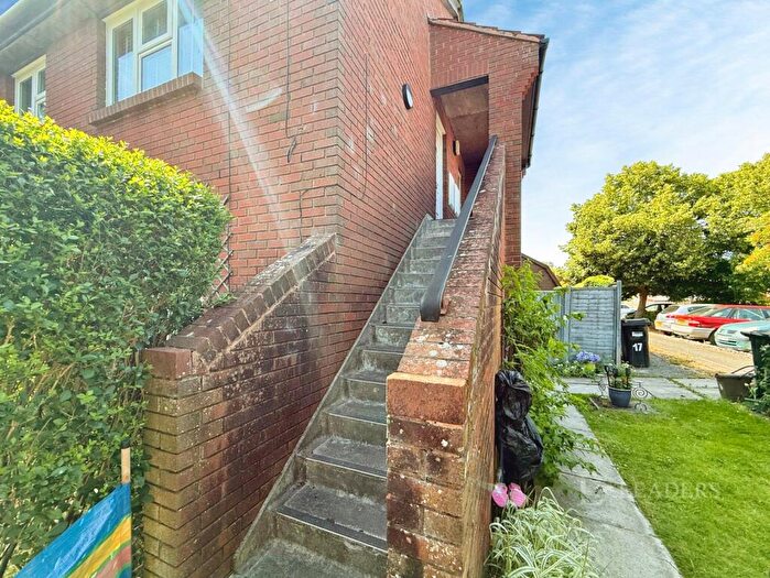 Studio To Rent In Breamore Close, New Milton, BH25