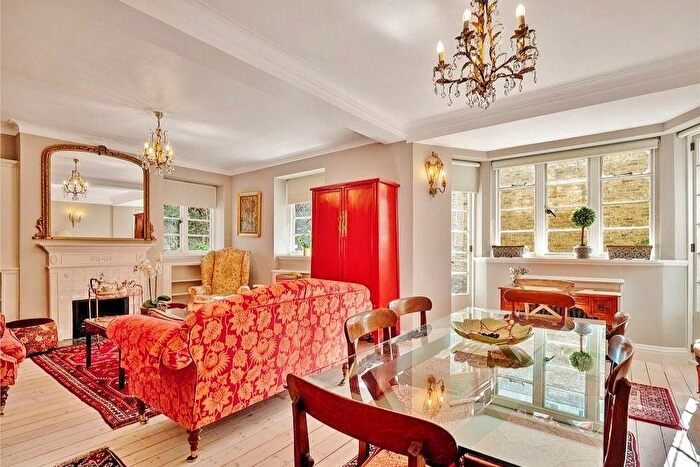 3 Bedroom Flat To Rent In Marlborough Court, Pembroke Road, Kensington, W8