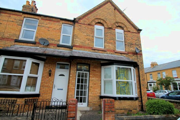 1 Bedroom Flat To Rent In Ramsey Street, Scarborough, YO12