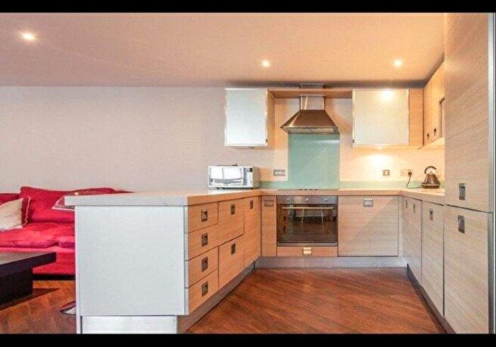 2 Bedroom Flat To Rent In Capital Square, KT17