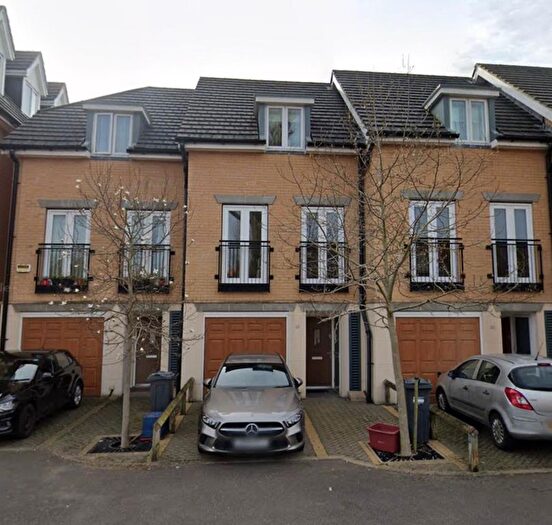 4 Bedroom Terraced House To Rent In Chester Road, Hounslow, TW4