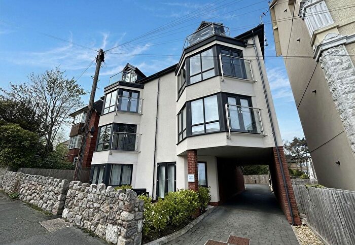 2 Bedroom Flat For Sale In Penrhos Road, Rhos On Sea, LL28