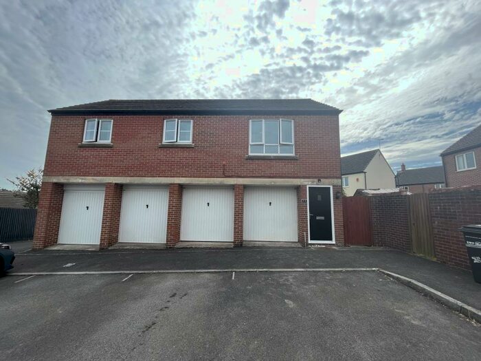 2 Bedroom Detached House To Rent In Bell Chase, Yeovil, BA20