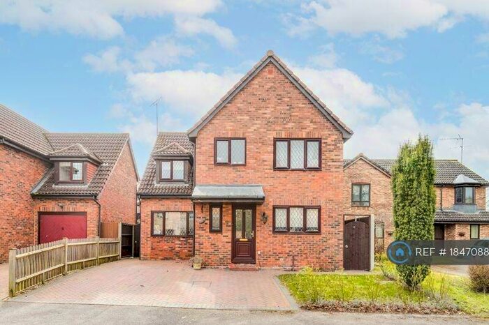 4 Bedroom Detached House To Rent In Furlong Way, Great Amwell, Ware, SG12