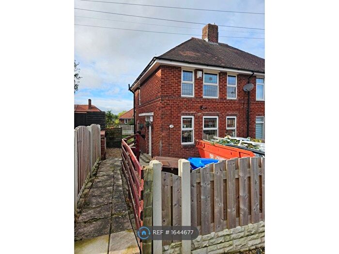 3 Bedroom Semi-Detached House To Rent In Pollard Crescent, Sheffield, S5