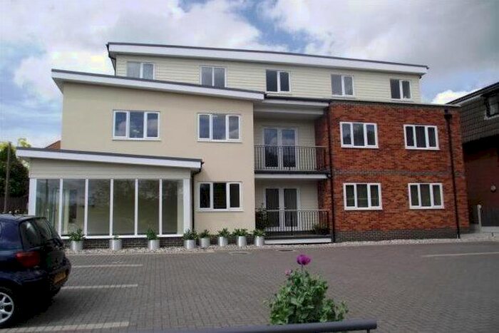 2 Bedroom Flat To Rent In The Maze, Leigh-On-Sea, SS9
