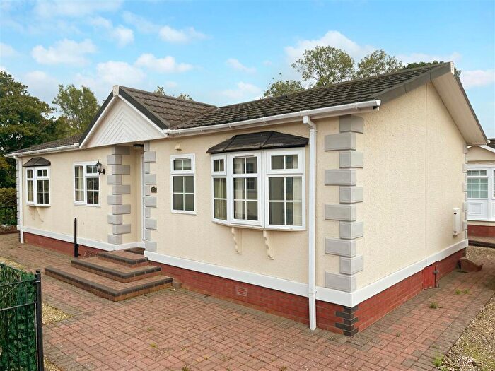 2 Bedroom Park Home For Sale In Cleobury Road, Far Forest, Kidderminster, DY14