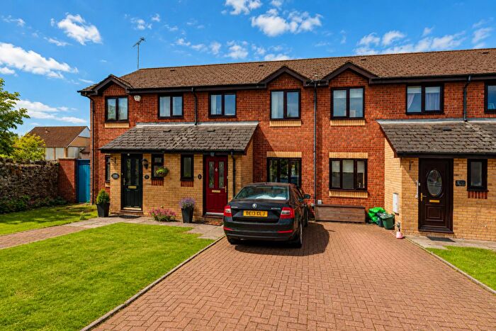 3 Bedroom House For Sale In Woodland Drive, Penarth, CF64