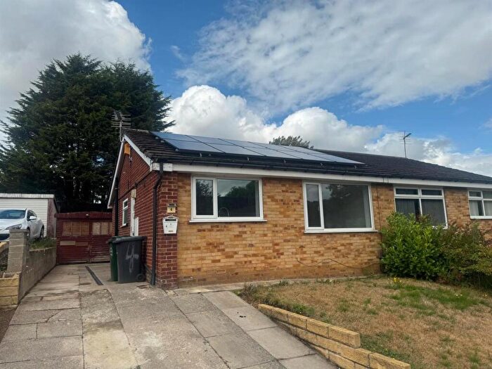 2 Bedroom Semi-Detached Bungalow To Rent In Oakdale Drive, Bradford, BD10