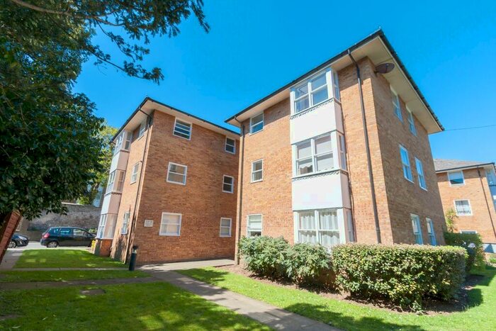 2 Bedroom Flat To Rent In Preston Road, Brighton, East Sussex, BN1