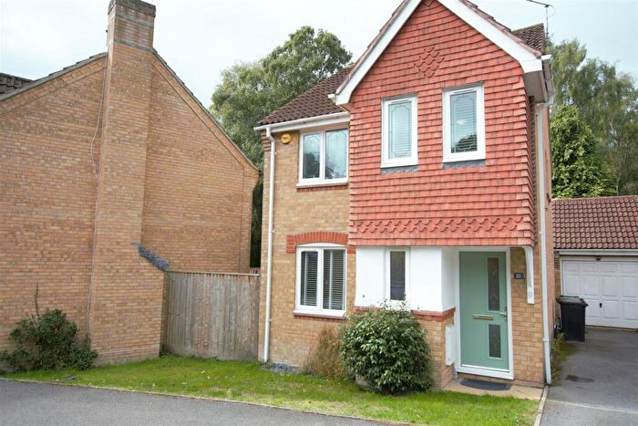 3 Bedroom Detached House To Rent In Verwood, Dorset, BH31