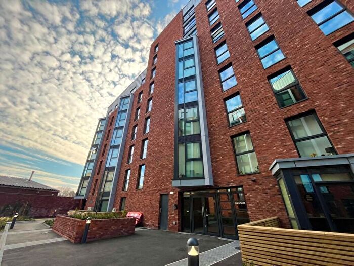 2 Bedroom Flat To Rent In Vendor House, Ordsall Lane, Salford., M5