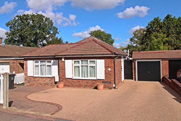 2 Bedroom Bungalow For Sale In Croft Avenue, West Wickham, BR4