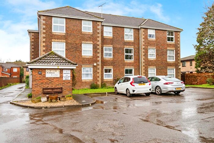 1 Bedroom Flat For Sale In Clifton Road, Southampton, SO15