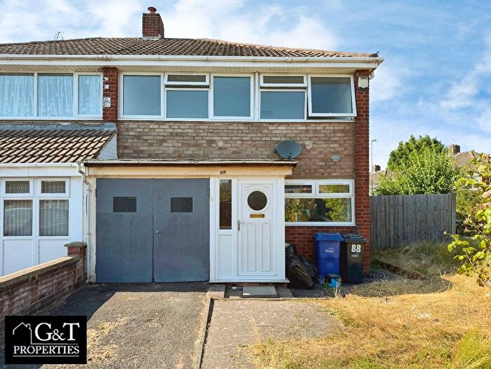 3 Bedroom Semi-Detached House To Rent In Spring Parklands, Dudley, DY1