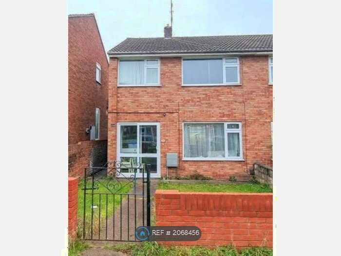 3 Bedroom Semi-Detached House To Rent In Caddick Close, Bristol, BS15