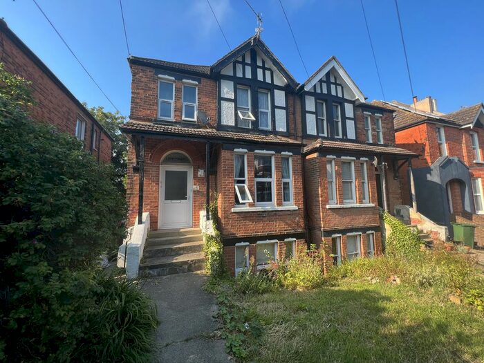 1 Bedroom Flat To Rent In St. Johns Terrace, St. Johns Church Road, Folkestone, CT19