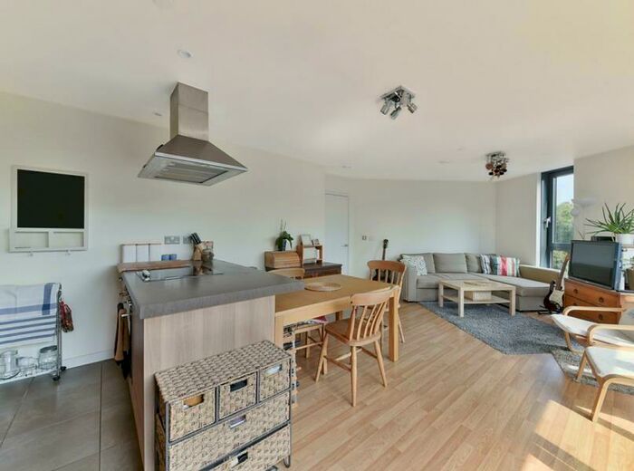 2 Bedroom Apartment To Rent In Sky Apartments, Homerton Road, E9