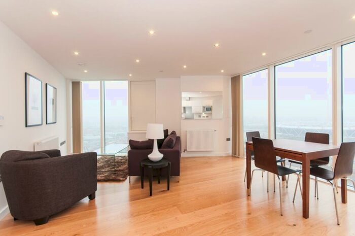 2 Bedroom Apartment To Rent In Stratford Halo, Stratford, E15