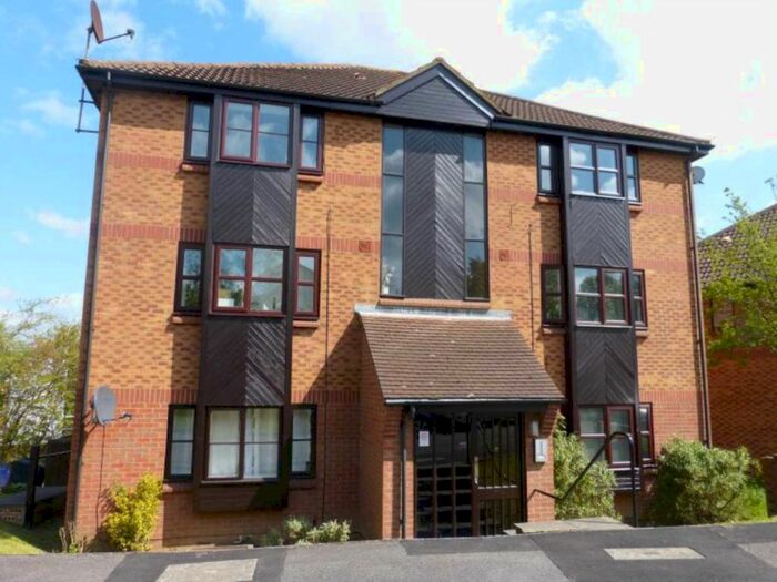 Studio To Rent In Mercers Row, St Albans, AL1