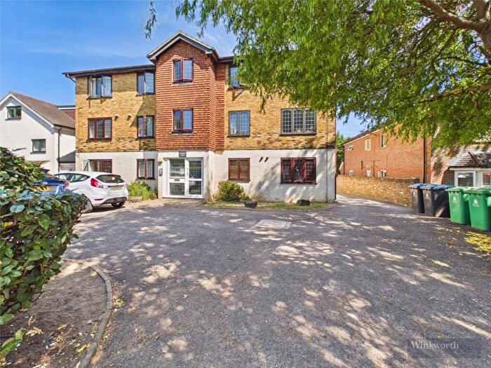 1 Bedroom Apartment To Rent In Hook Road, Surbiton, KT6