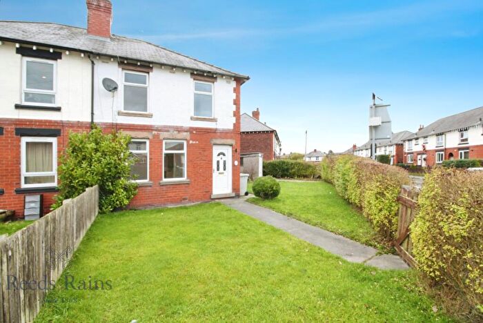 3 Bedroom Semi-Detached House To Rent In Ash Grove, Macclesfield, Cheshire, SK11