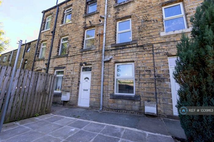 2 Bedroom Terraced House To Rent In Manchester Road, Huddersfield, HD7