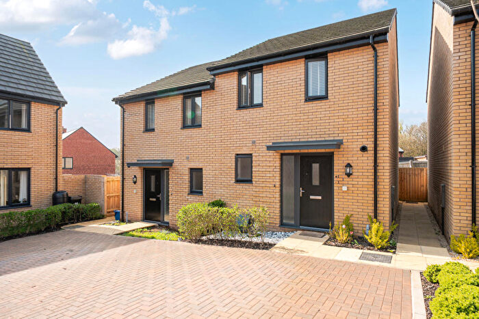 2 Bedroom Semi-Detached House For Sale In Elizabeth Road, Cullompton, Devon, EX15
