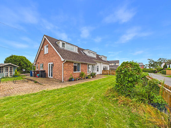 6 Bedroom Detached House For Sale In Old Pope Lane, Whitestake, Preston, PR4