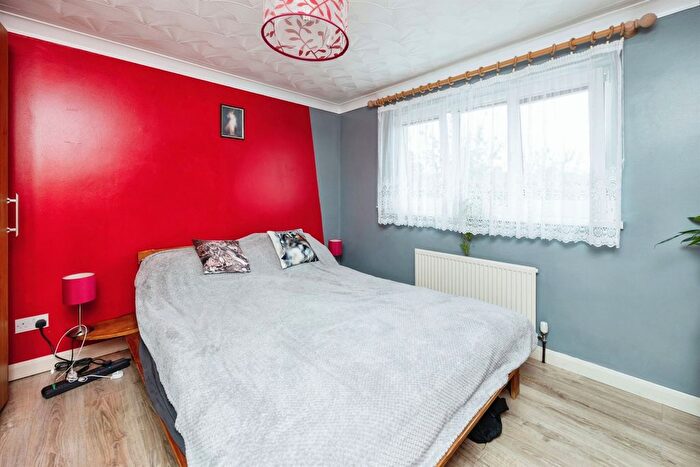 3 Bedroom End Of Terrace House For Sale In Sydney Street, Ashford, TN23