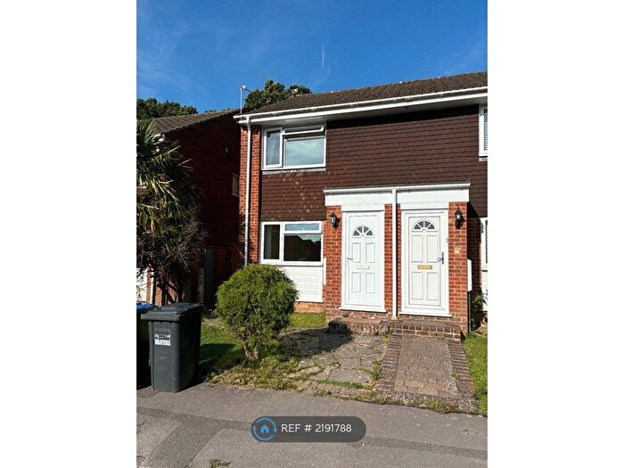 2 Bedroom End Of Terrace House To Rent In Weavers Close, Burgess Hill, RH15