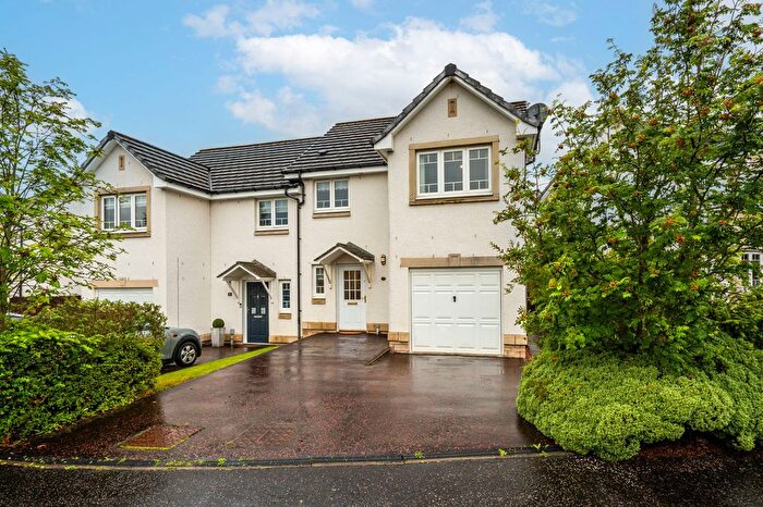 3 Bedroom Semi-Detached House For Sale In Venachar Road, Falkirk, FK1