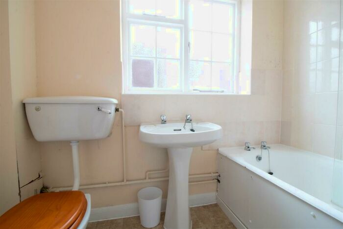1 Bedroom Detached Bungalow To Rent In Plaistow Road, Kirdford, RH14