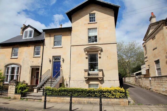 1 Bedroom Flat To Rent In Eldon Square, Reading, Berkshire, RG1