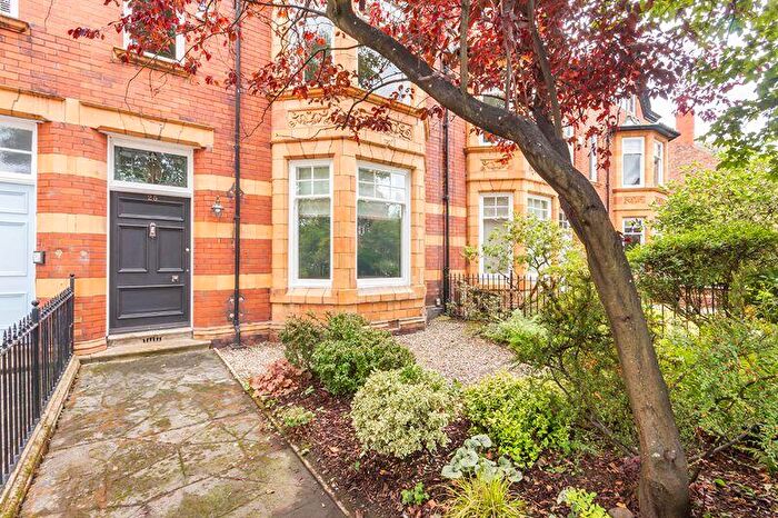 6 Bedroom Terraced House For Sale In West Avenue, Gosforth, Newcastle Upon Tyne, NE3